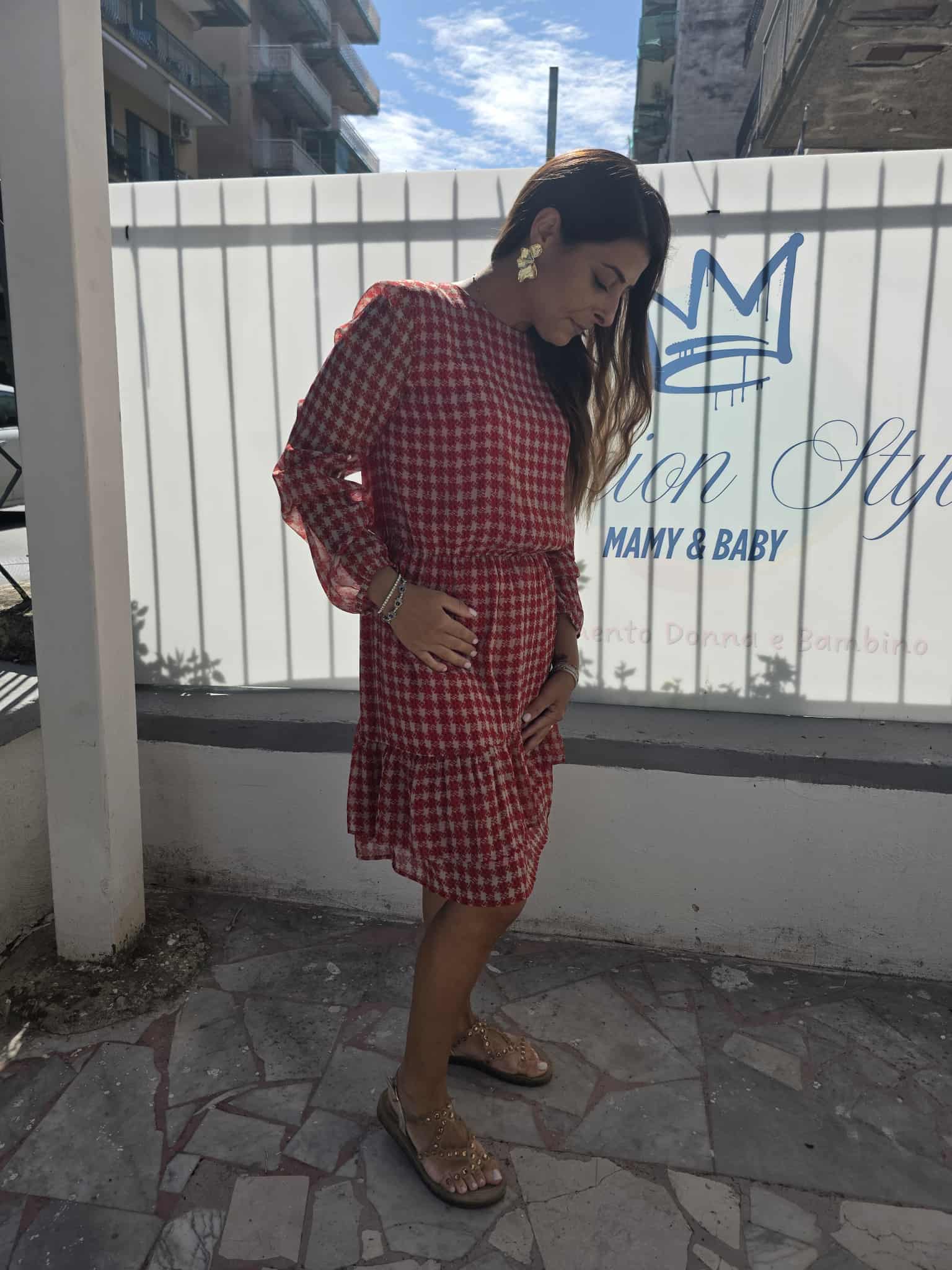 Abito con balza e quadri lui jo