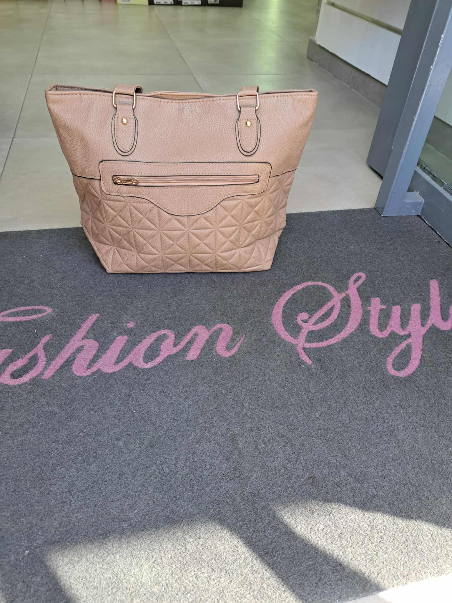 Borsa ecopelle con ricami rombi