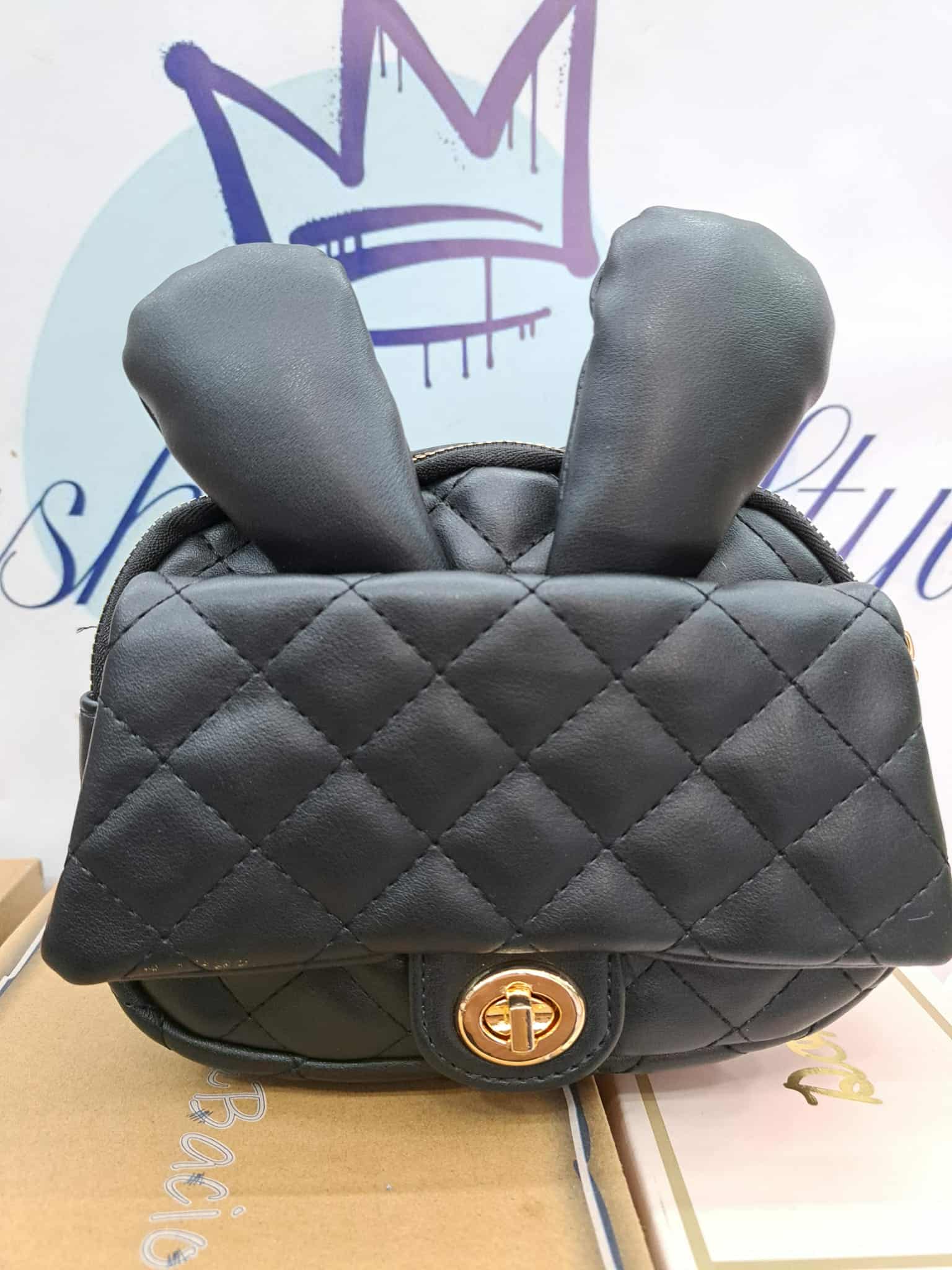 Borsetta ecopelle trapuntata con orecchie