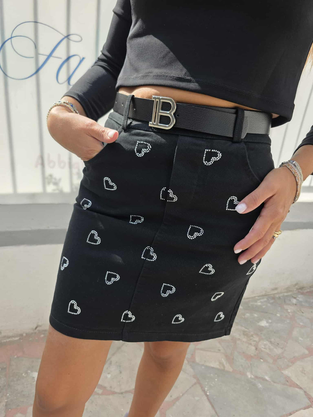 Gonna in jeans con strass forma di cuore