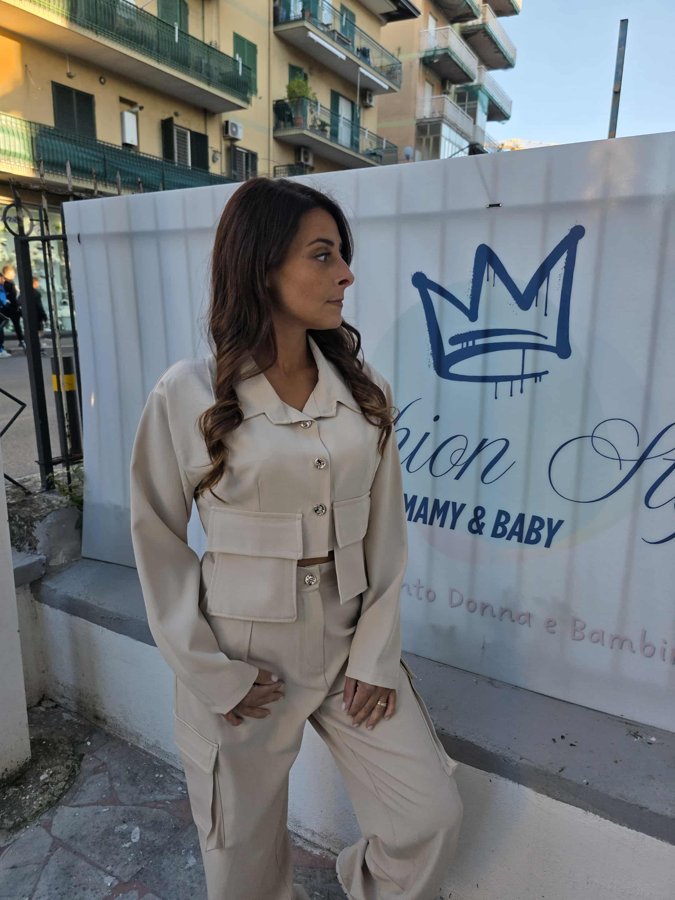 Completo 2 pezzi camicia con tasconi e pantalone a palazzo