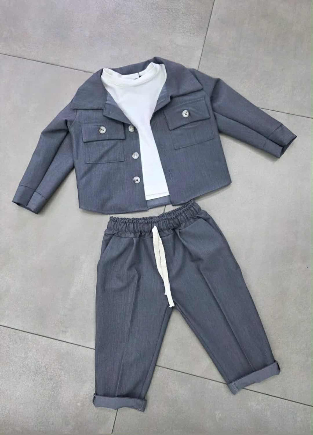 Completo 3 pezzi camicia maglia e pantalone classico/sportivo