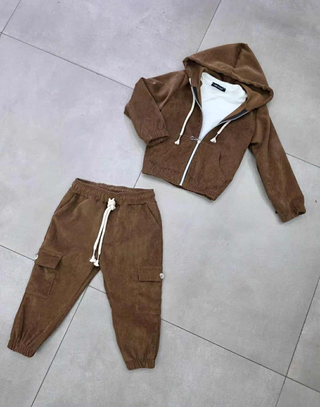 Completo tuta cniglia 3 pezzi con cappuccio