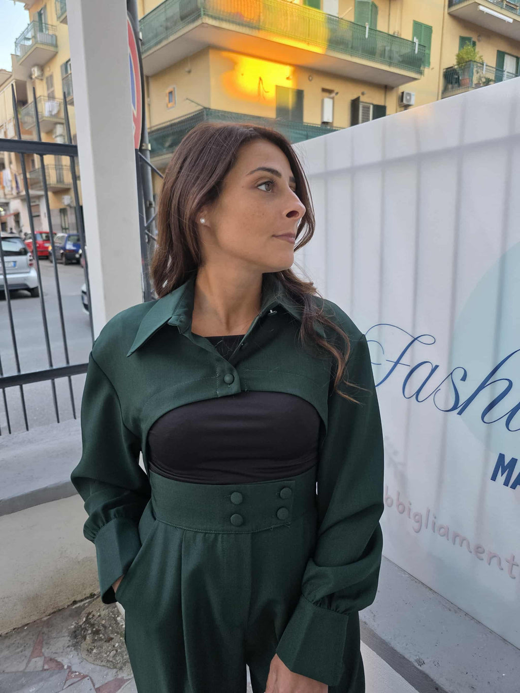 Completo 2 pezzi camicia corta con colleto e pantalone a palazzo