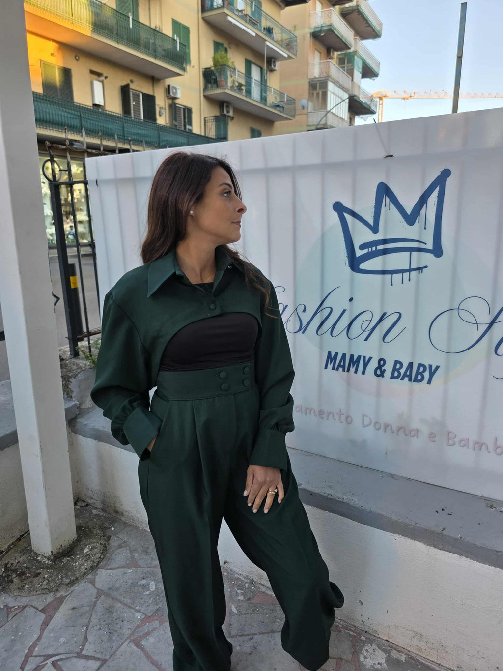 Completo 2 pezzi camicia corta con colleto e pantalone a palazzo