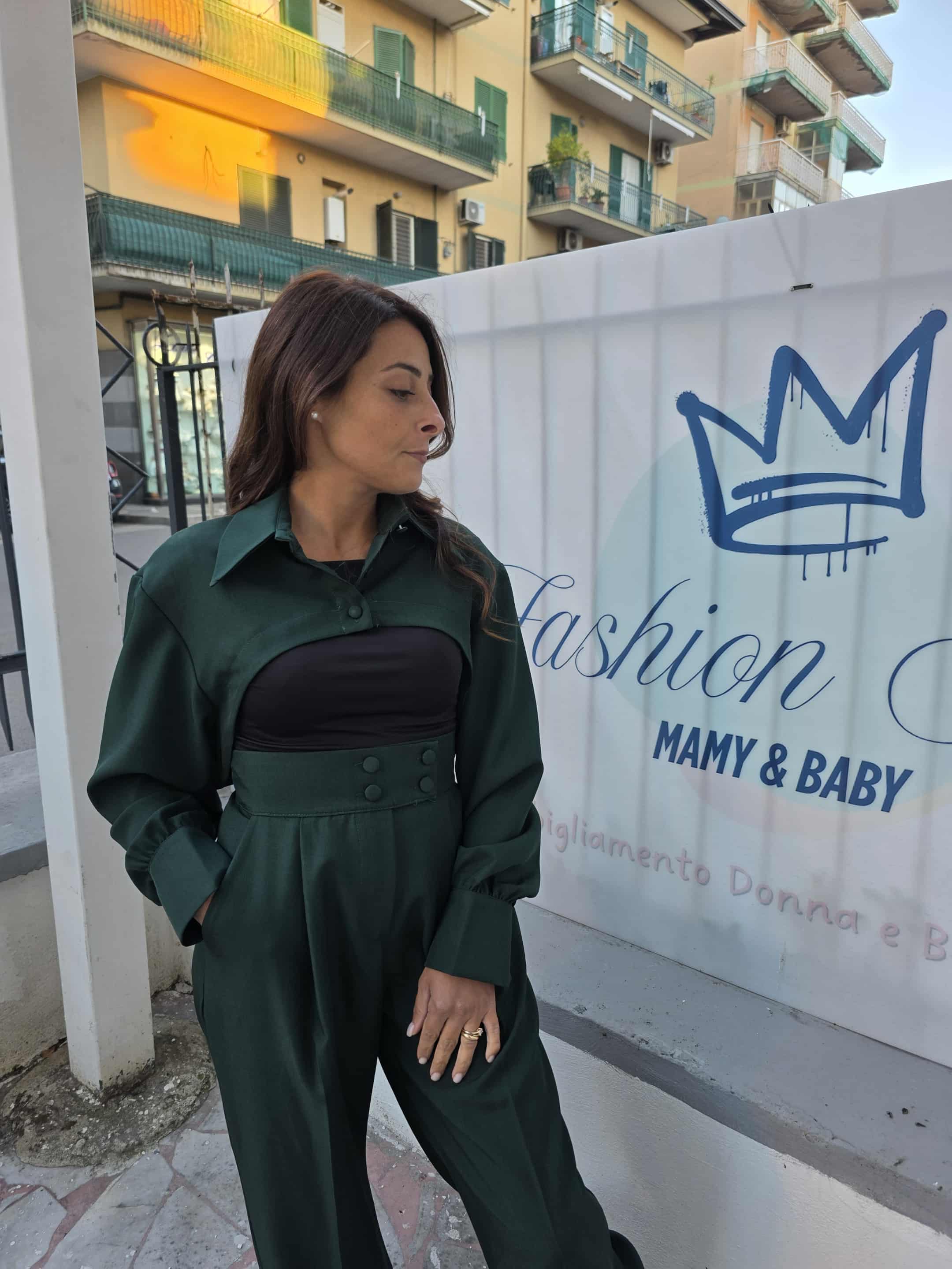 Completo 2 pezzi camicia corta con colleto e pantalone a palazzo