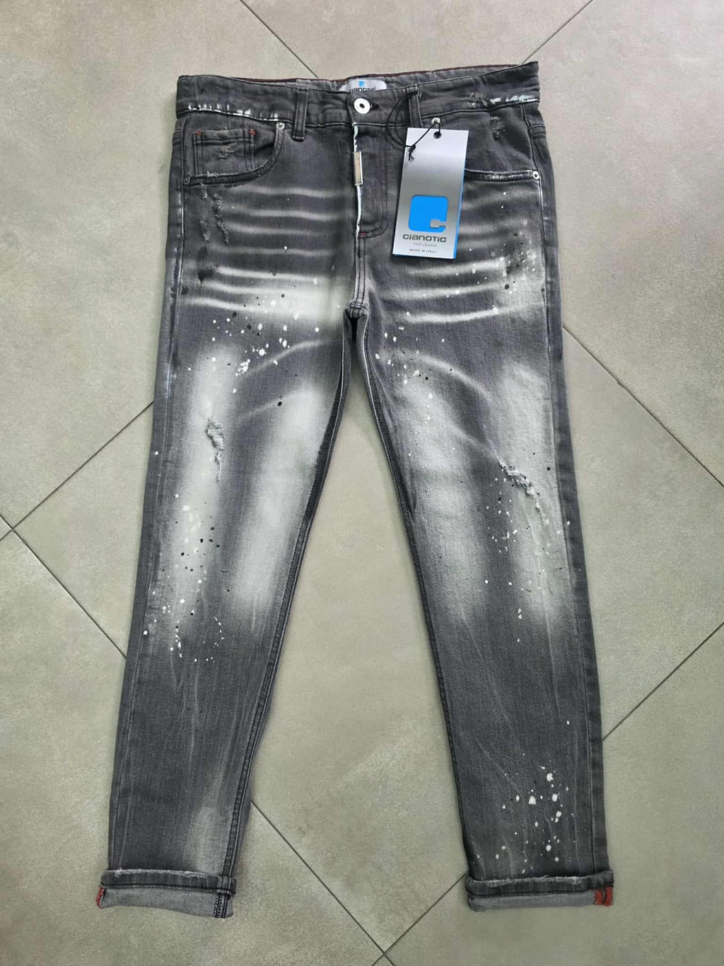 Jeans cianotic grigio e nero