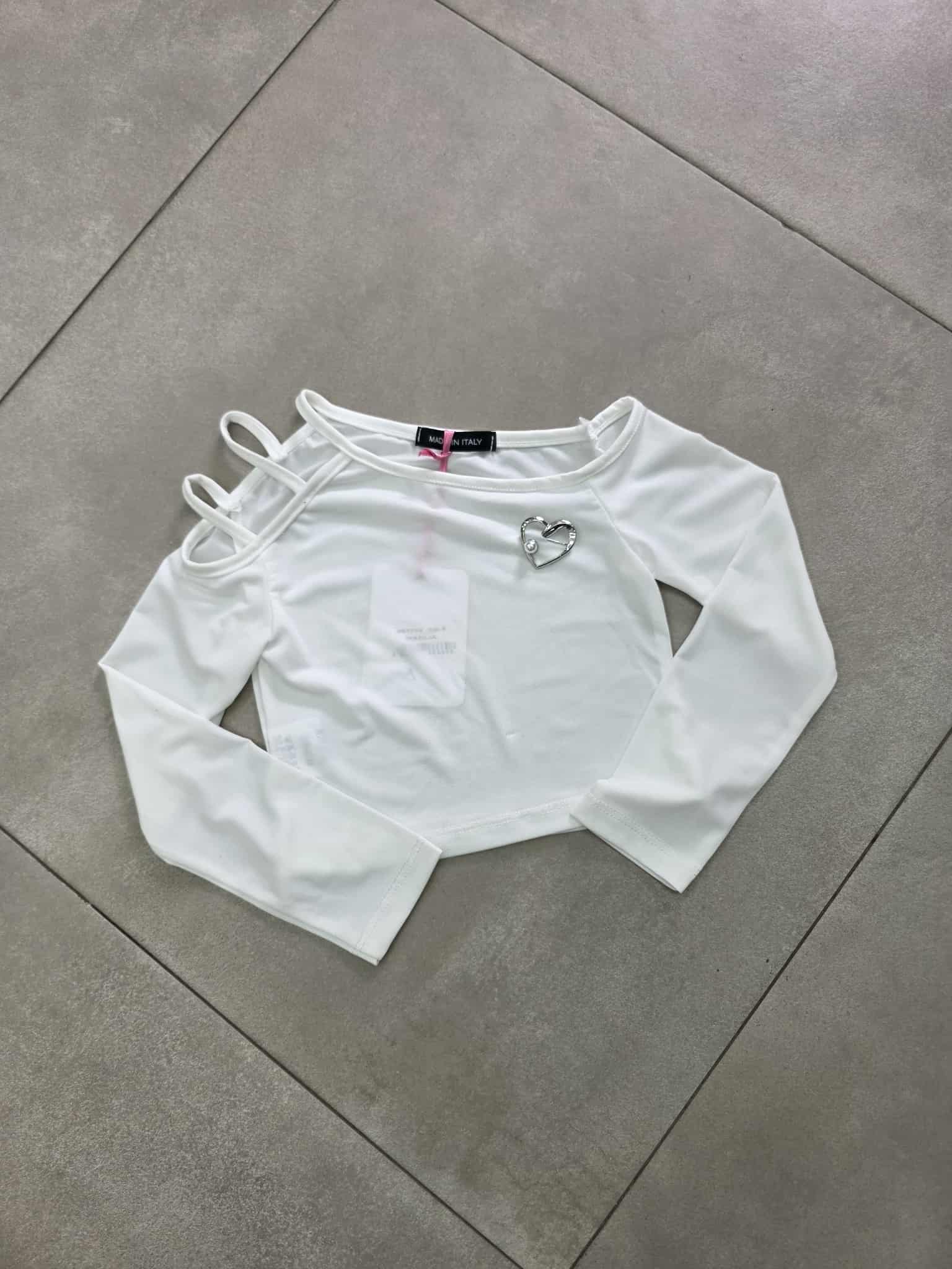 Maglia corta monospala con spilla cuore