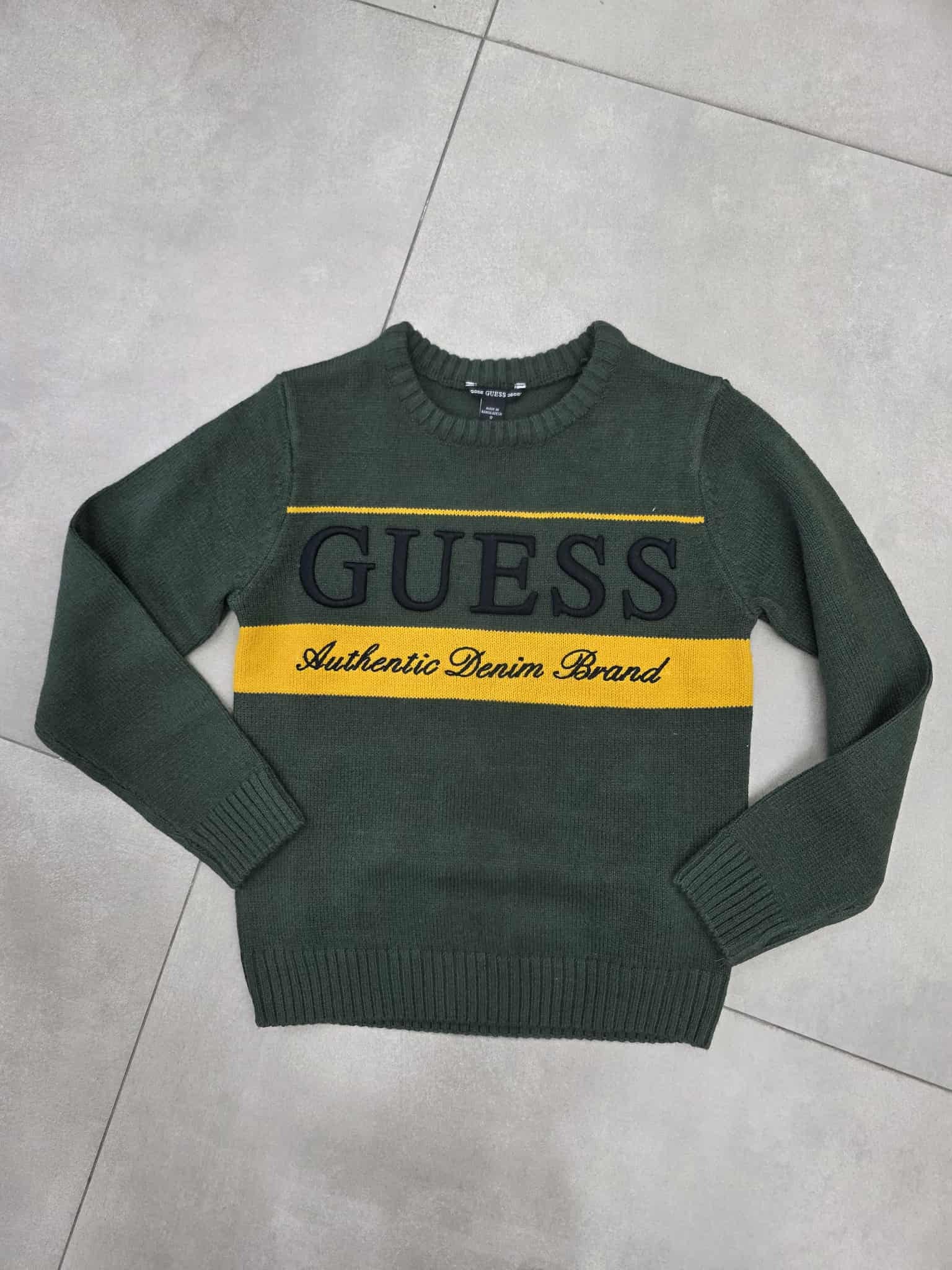Maglione guess bicolore con stampa rialzata