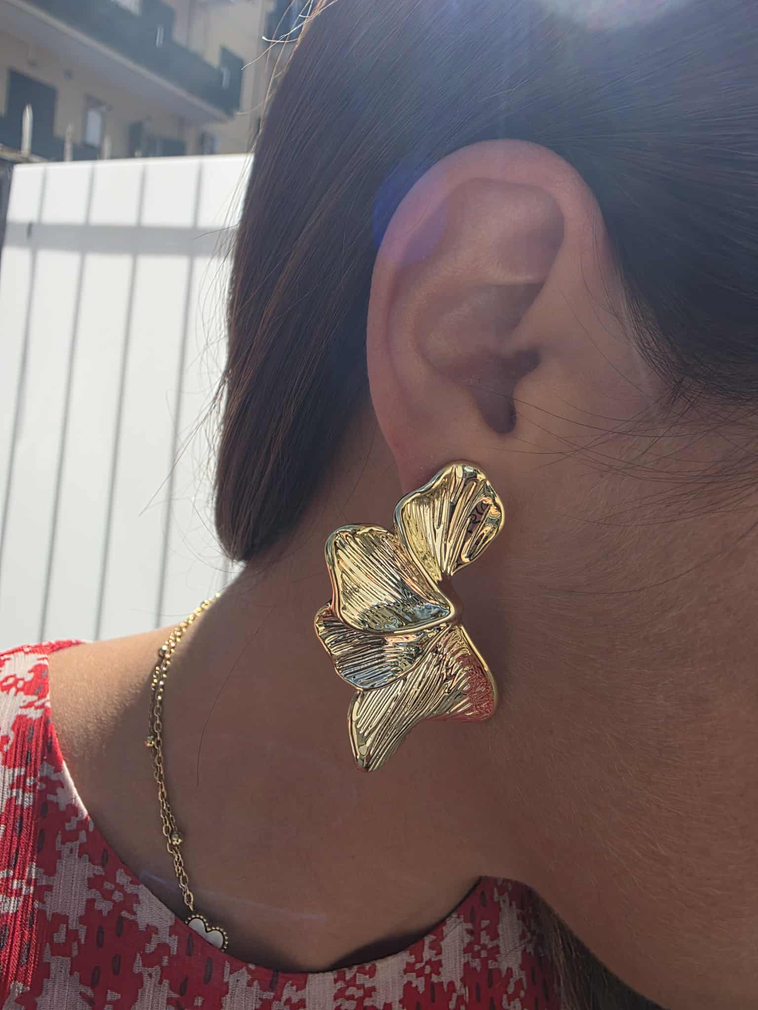 Orecchini pendenti con foglie